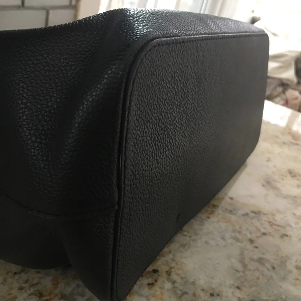 Michael Kors 👜 - Picture 8 of 10